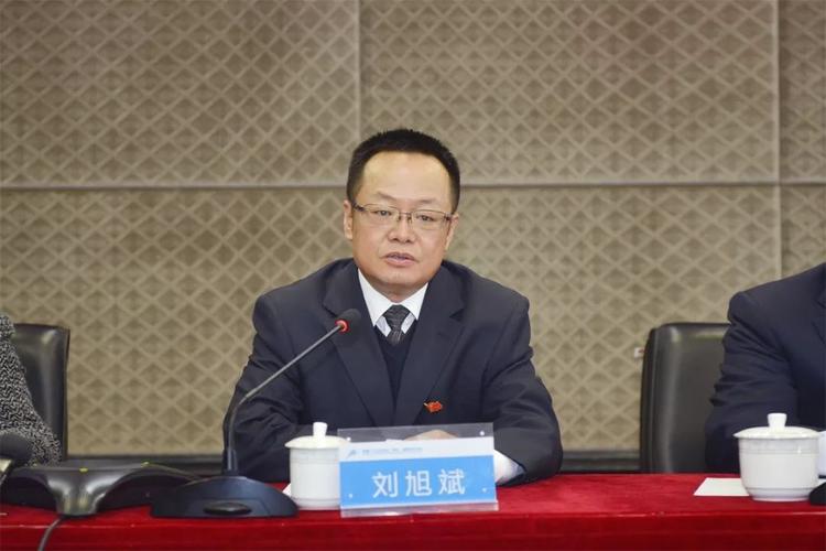 丰满人妻按摩电影的相关介绍
