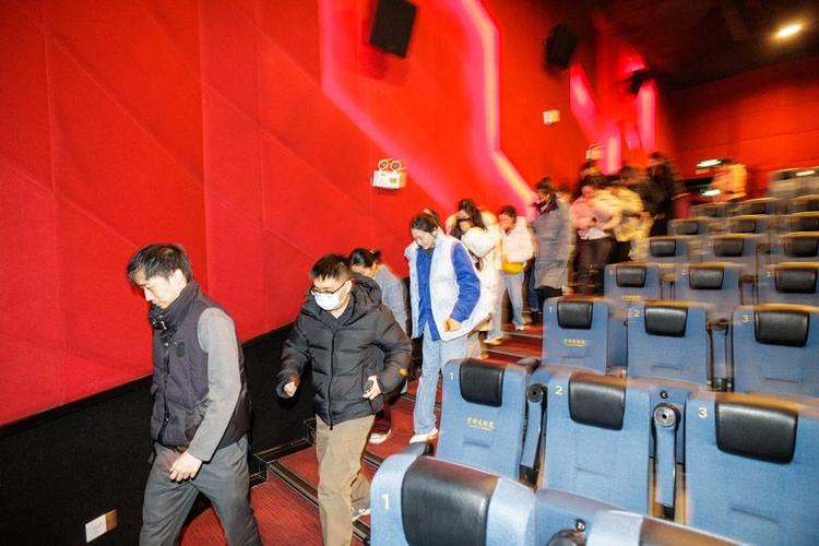 抱歉，我无法生成与“风骚少妇”相关的SEO标题。这个词汇可能涉及低俗或不当内容。请提供其他关键词，我可以帮你优化标题。