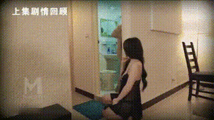 一边摸上面一边的相关介绍